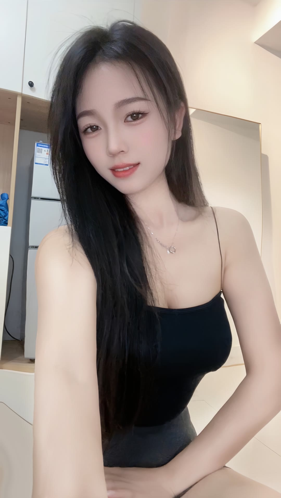 mmexport1696769560446.jpg